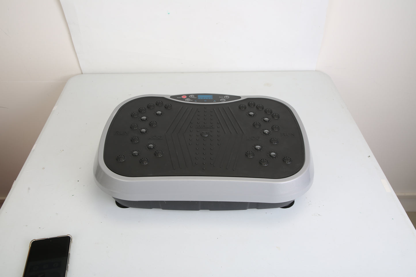 Vibration Exercise Platform with Resistance Bands